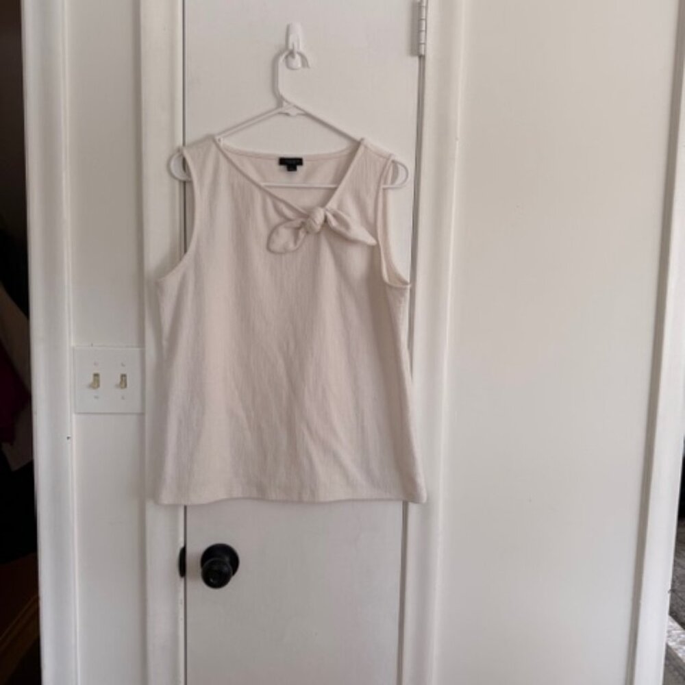 Ann Taylor Factory Cream Sleeveless Blouse with Bow Accent Large - Picture 2 of 7